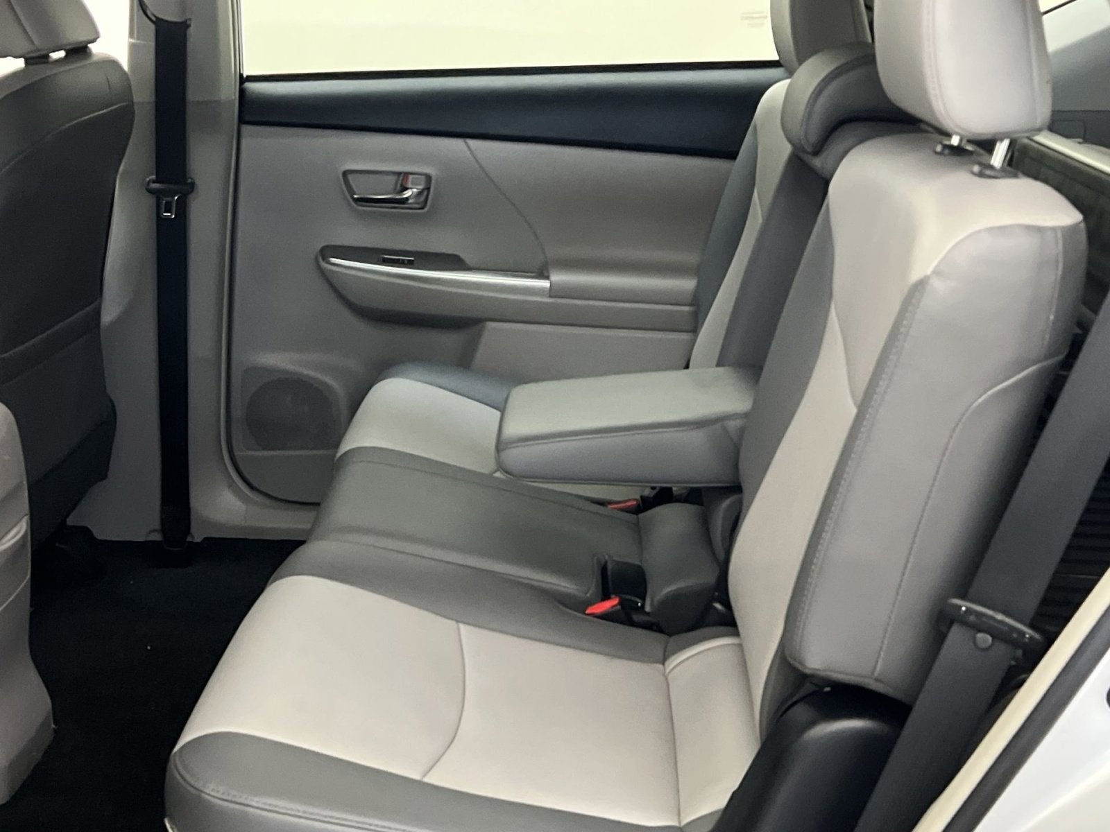 2015 Toyota Prius v Four