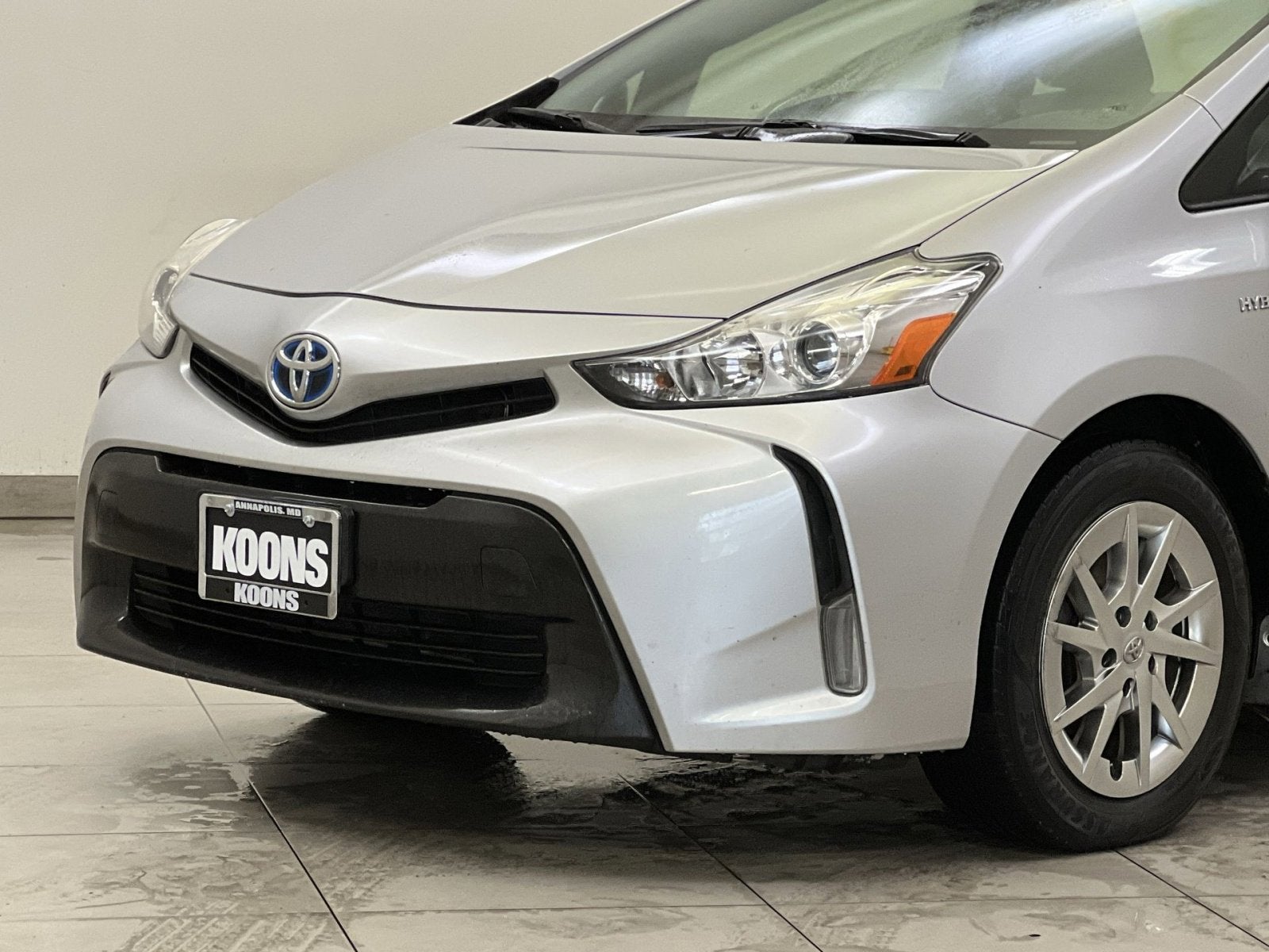 2015 Toyota Prius v Four