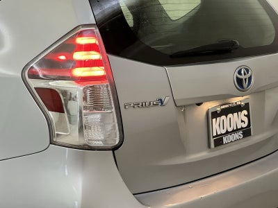 2015 Toyota Prius v Four