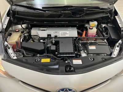 2015 Toyota Prius v Four