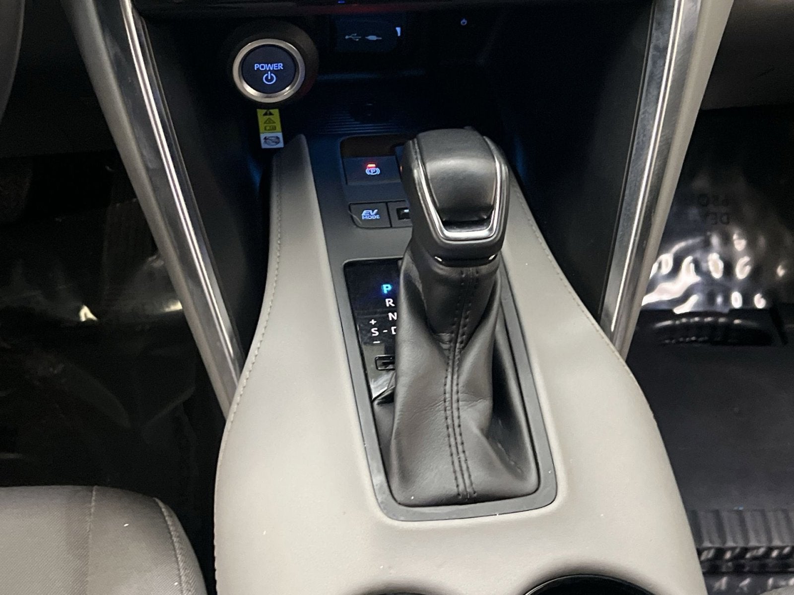 2022 Toyota Venza LE