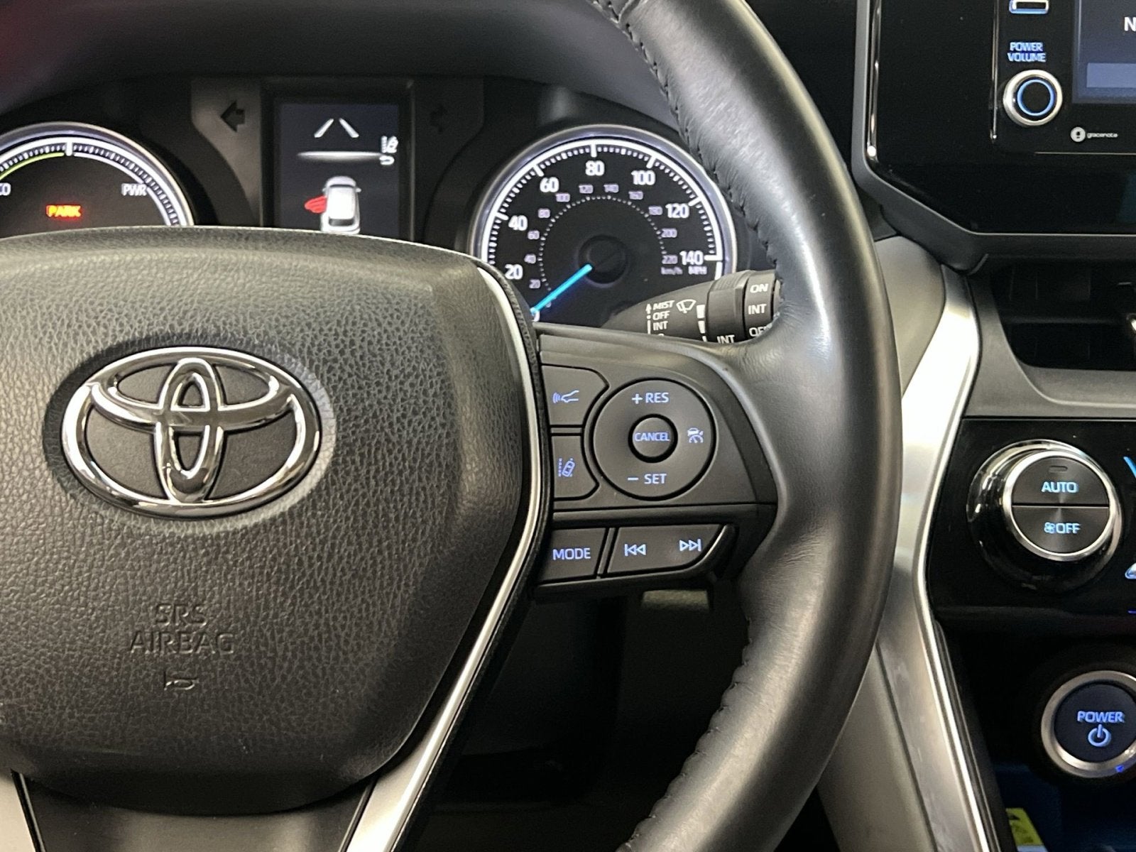 2022 Toyota Venza LE