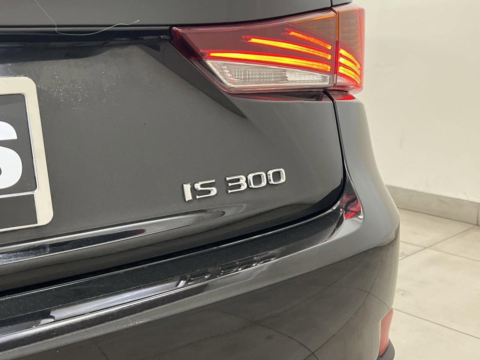 2018 Lexus IS 300
