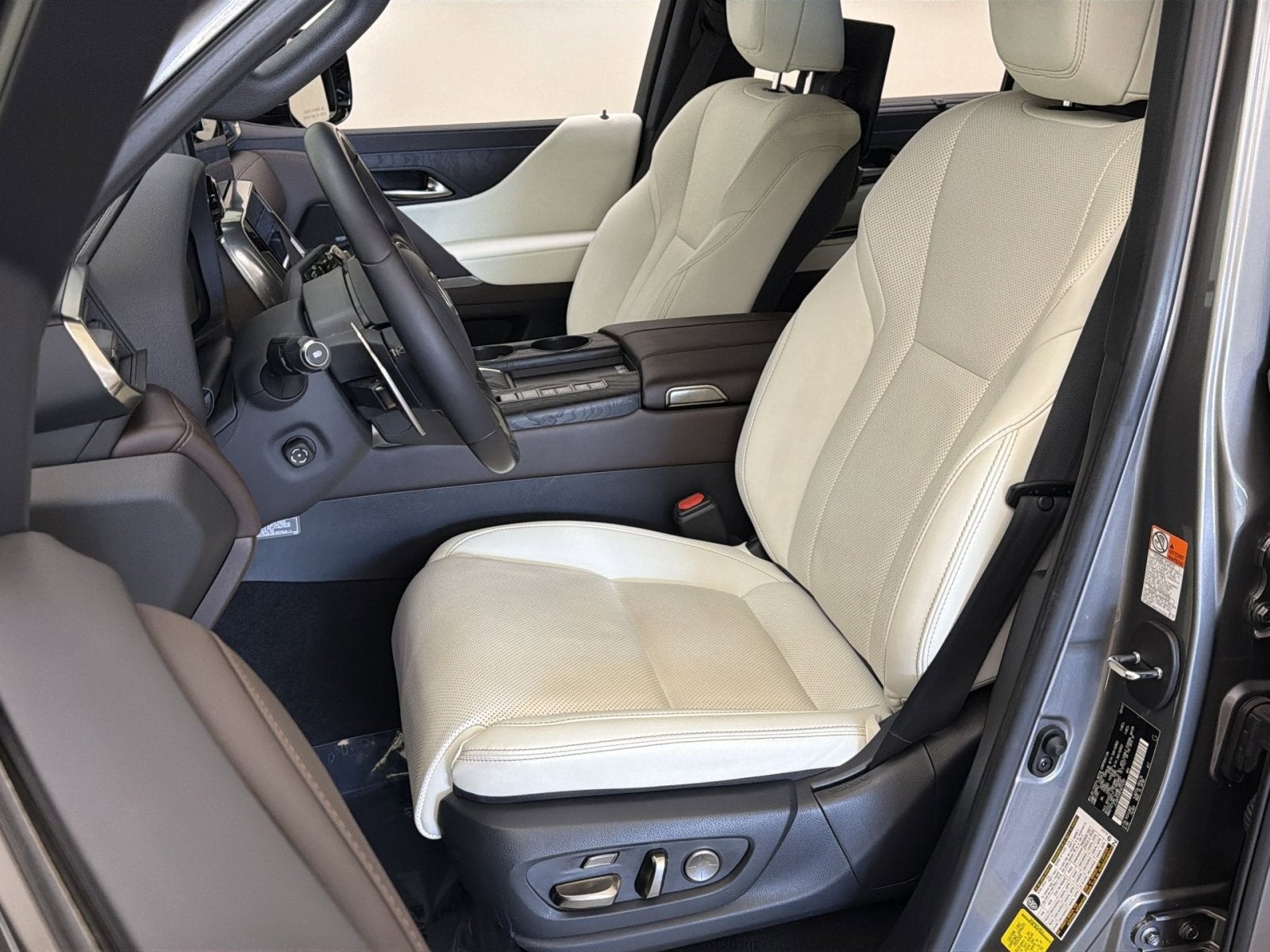 2023 Lexus LX 600 Luxury