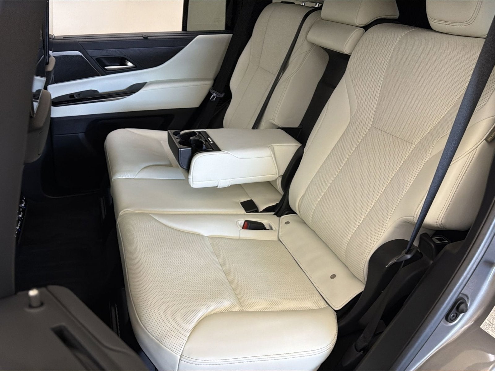 2023 Lexus LX 600 Luxury