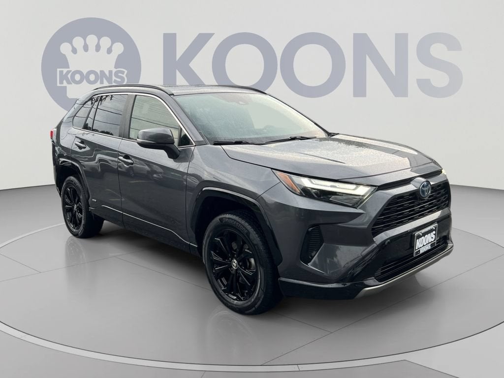 2022 Toyota RAV4 Hybrid SE