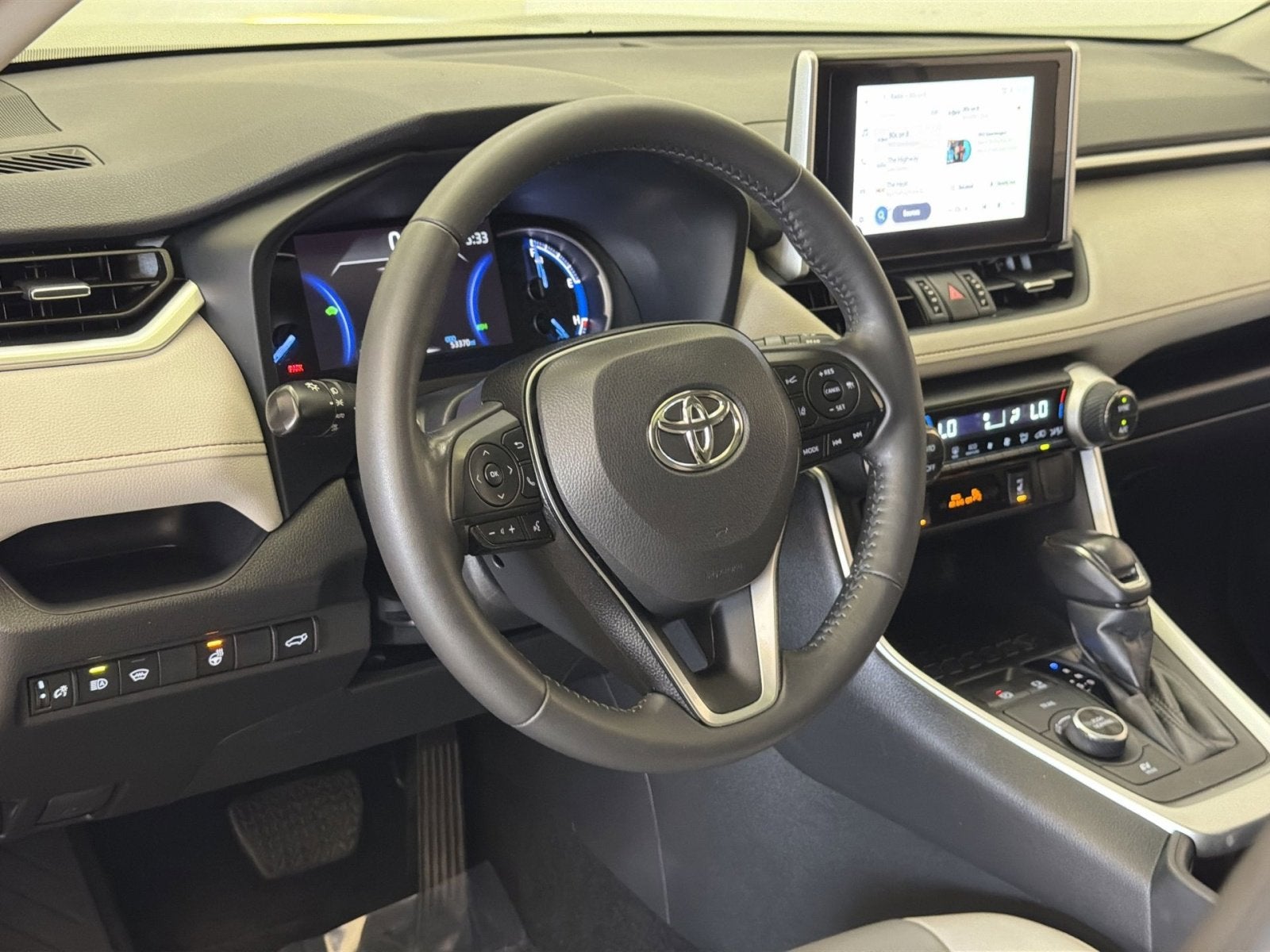 2023 Toyota RAV4 Hybrid XLE Premium