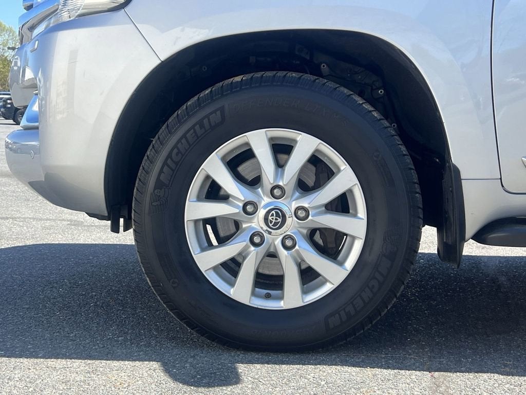 2018 Toyota Land Cruiser Base