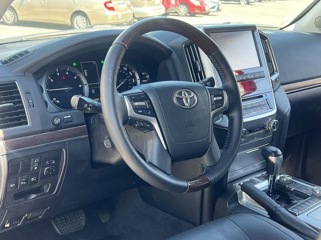 2018 Toyota Land Cruiser Base