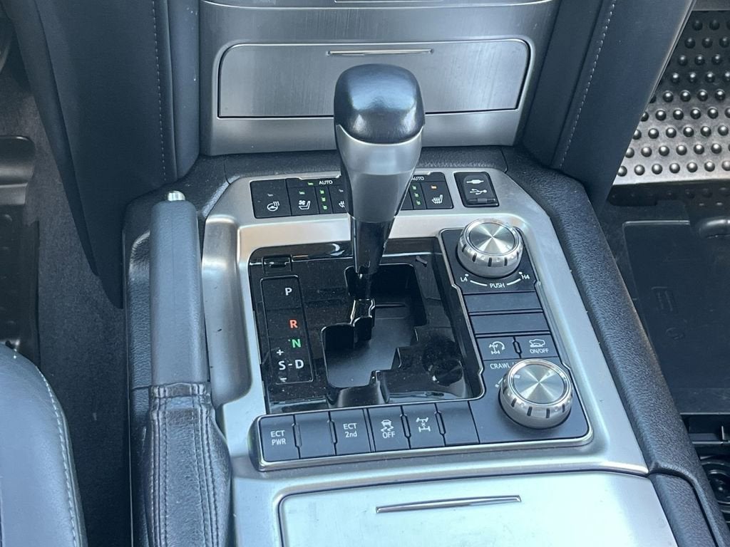 2018 Toyota Land Cruiser Base