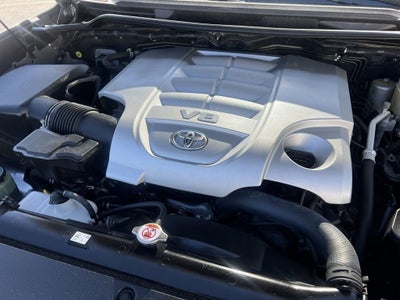 2018 Toyota Land Cruiser Base