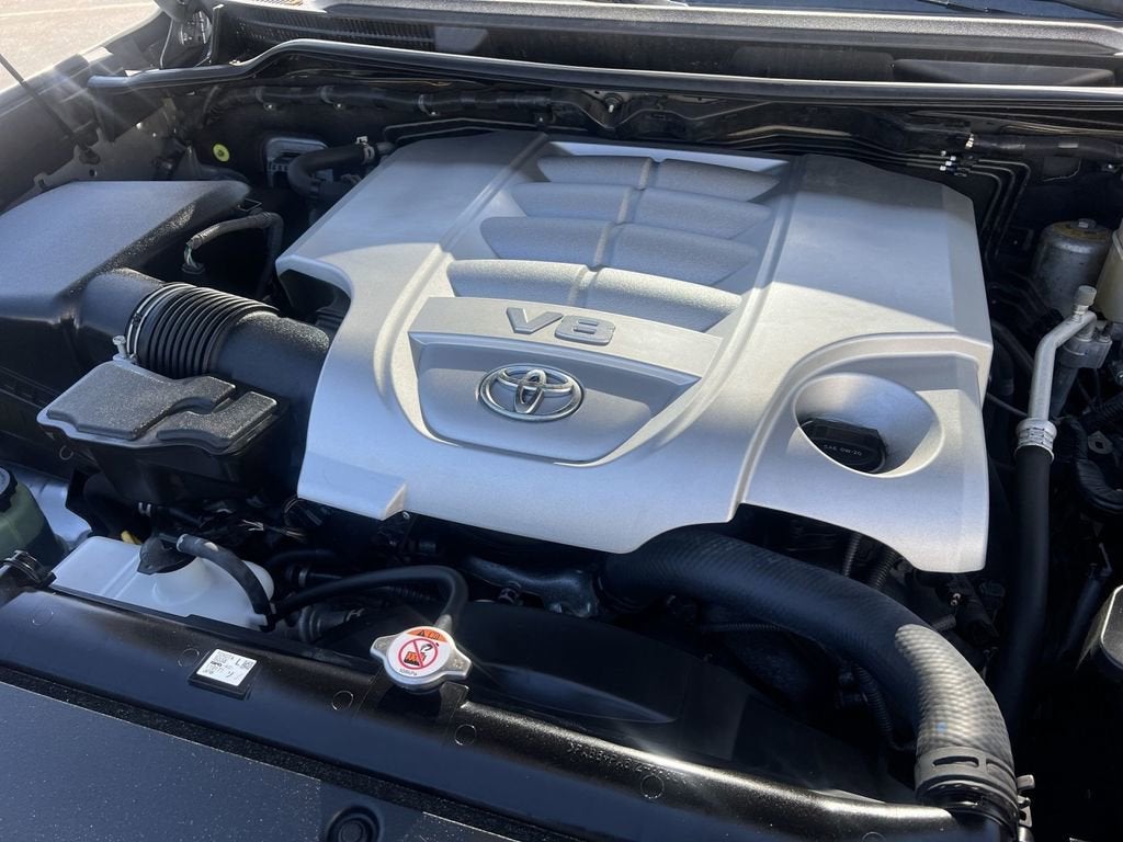 2018 Toyota Land Cruiser Base