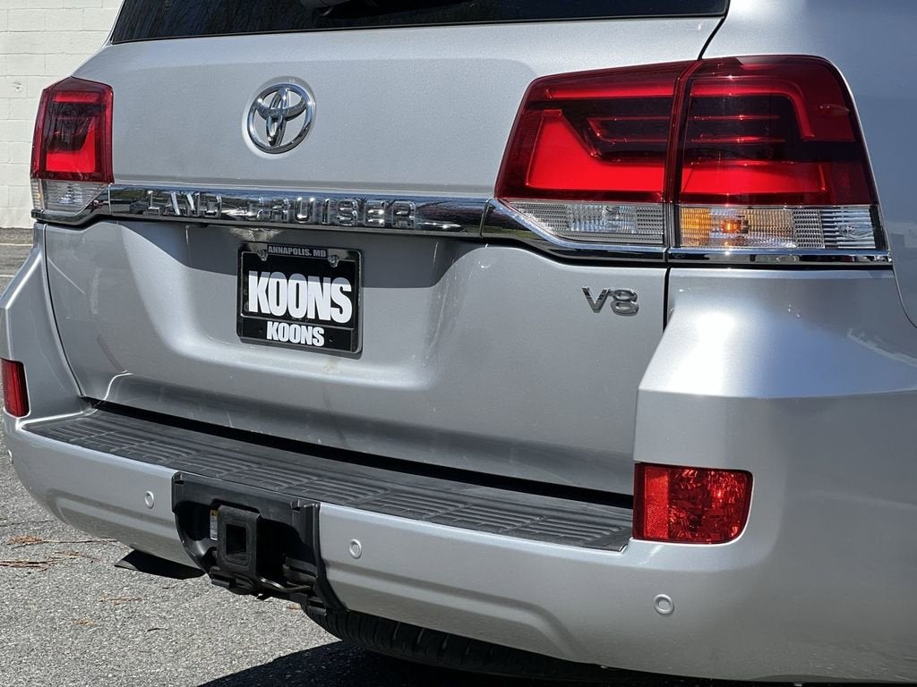 2018 Toyota Land Cruiser Base