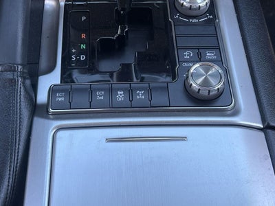2018 Toyota Land Cruiser Base