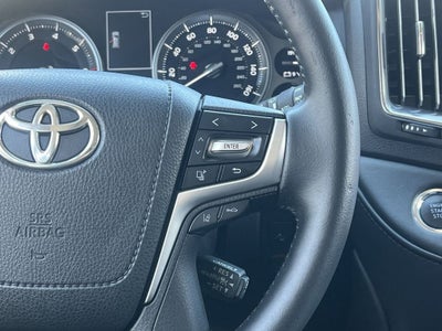 2018 Toyota Land Cruiser Base