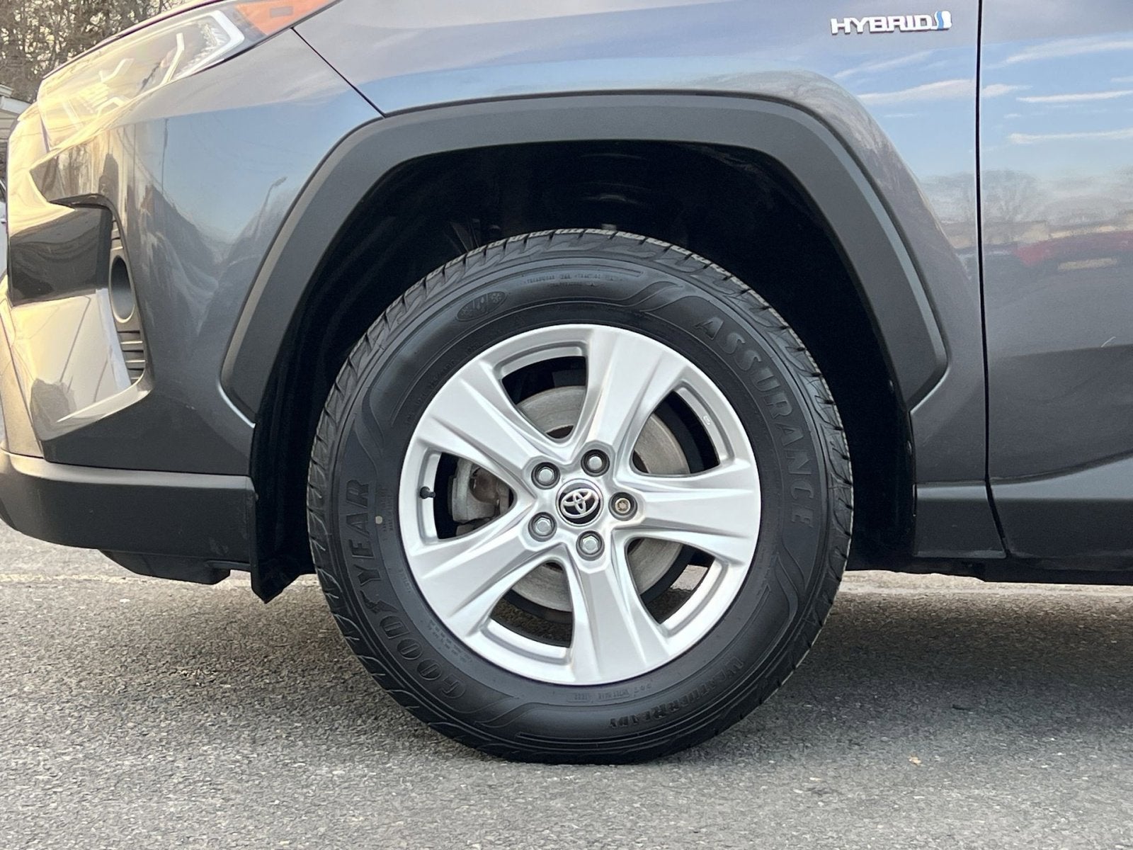 2020 Toyota RAV4 Hybrid XLE