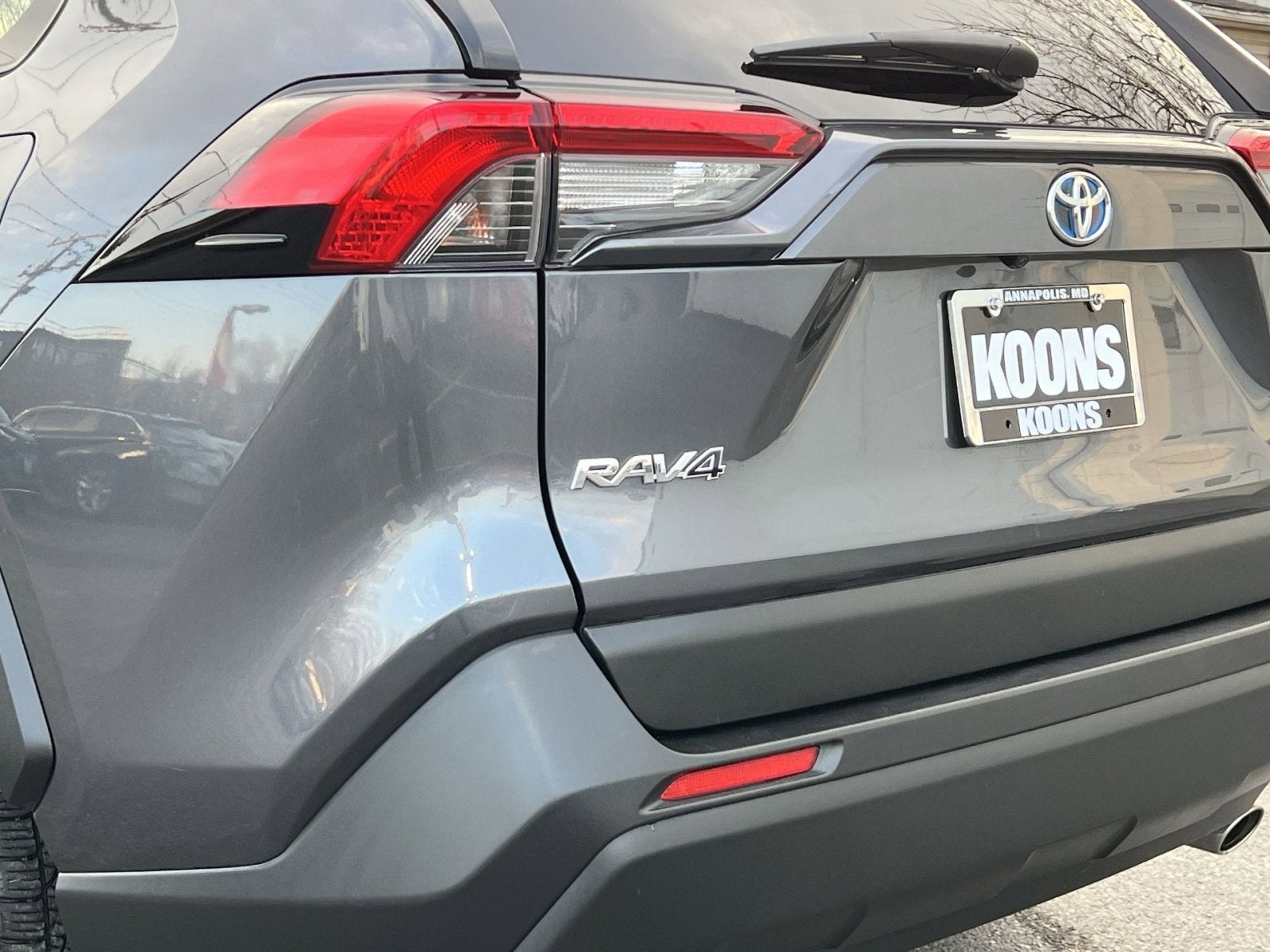2020 Toyota RAV4 Hybrid XLE