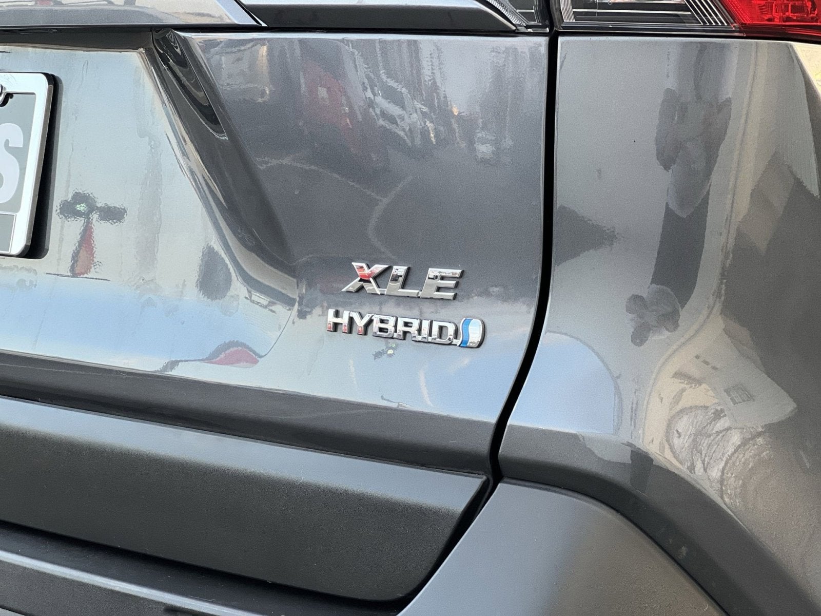 2020 Toyota RAV4 Hybrid XLE