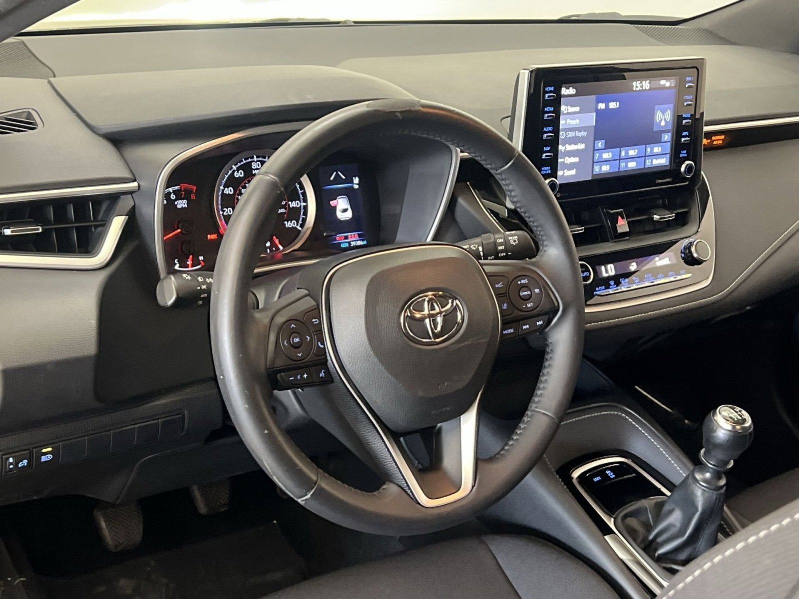 2020 Toyota Corolla Hatchback SE