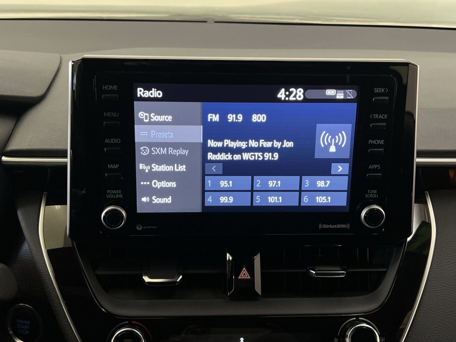 2022 Toyota Corolla Hatchback SE