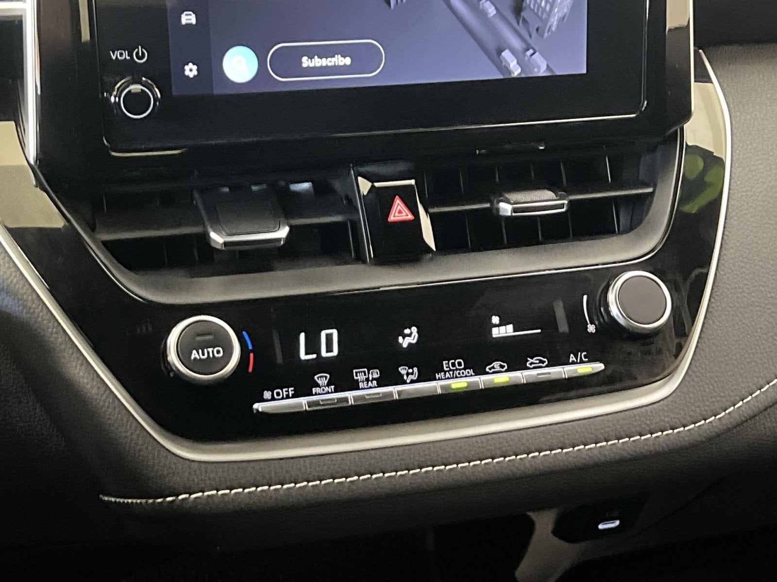 2025 Toyota Corolla Hatchback SE