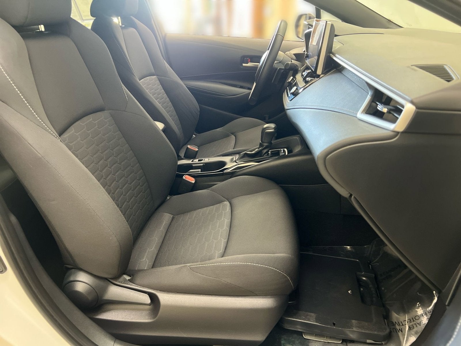 2025 Toyota Corolla Hatchback SE