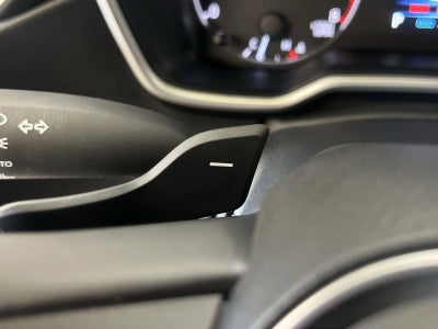 2025 Toyota Corolla Hatchback SE