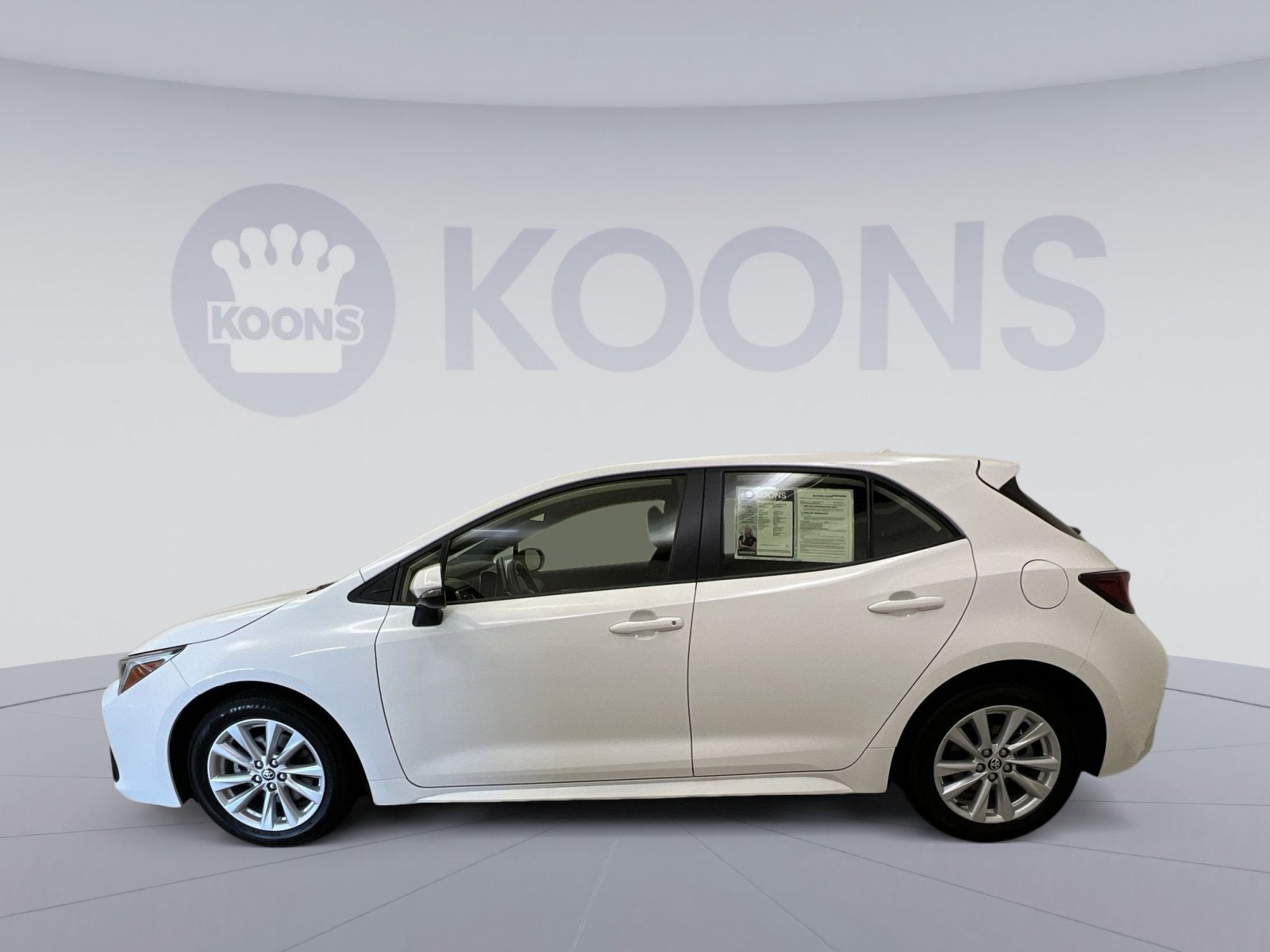 2025 Toyota Corolla Hatchback SE