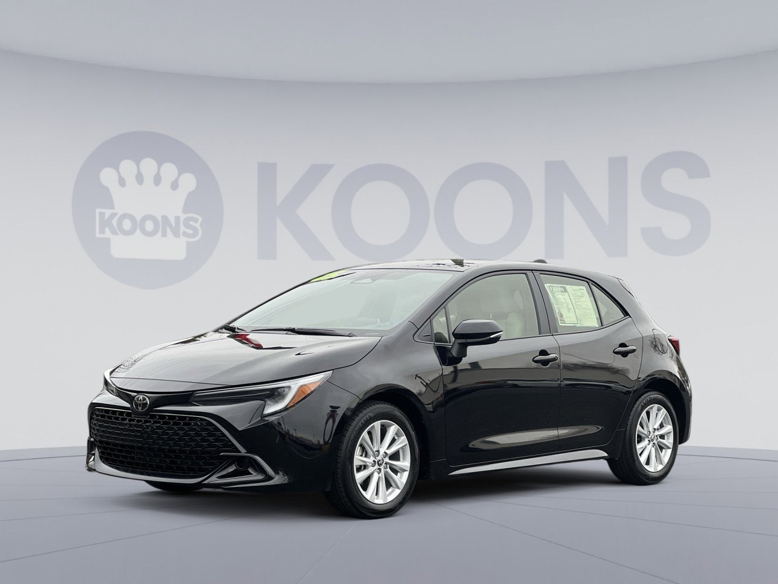 2025 Toyota Corolla Hatchback SE