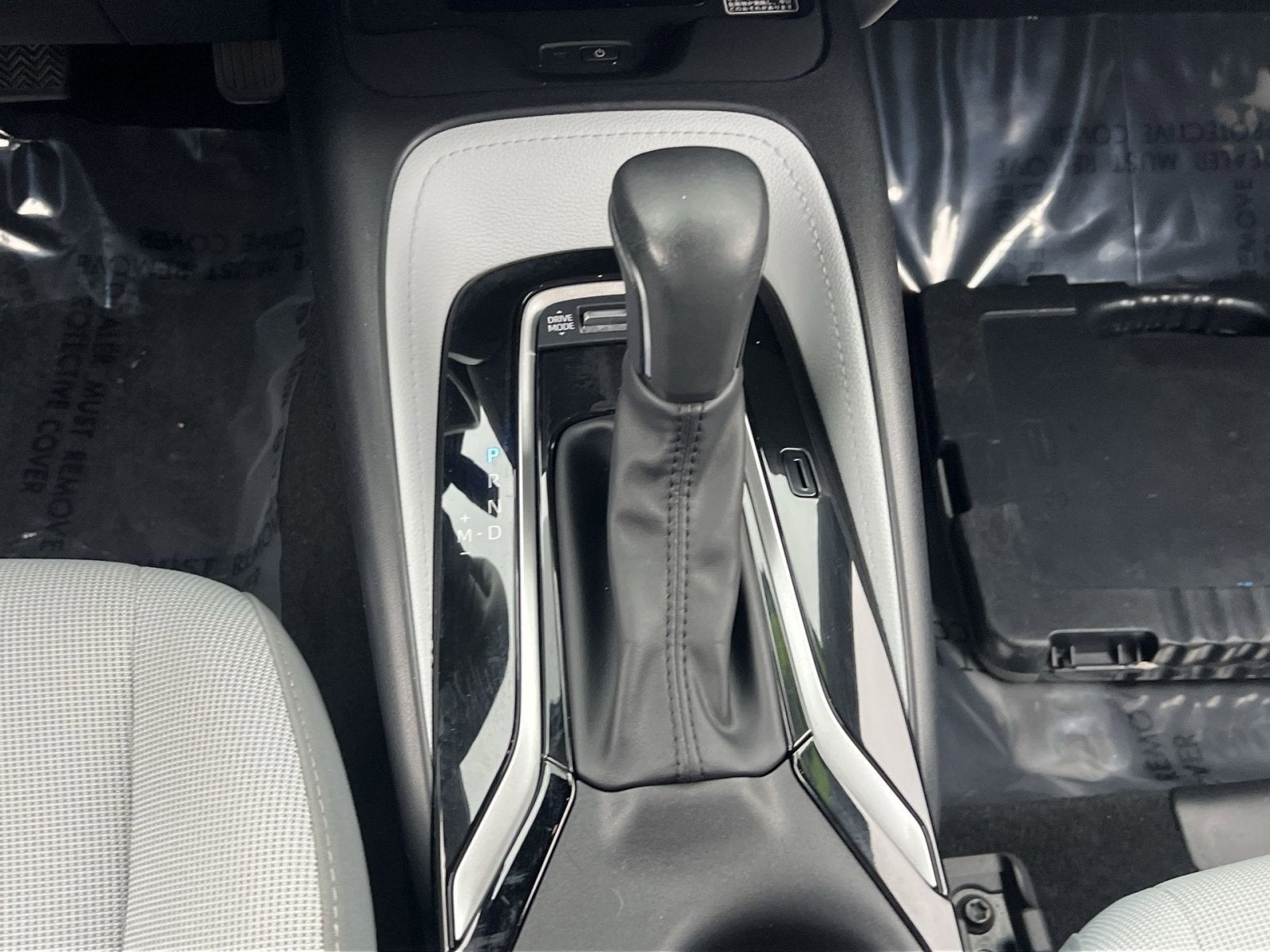 2025 Toyota Corolla Hatchback SE