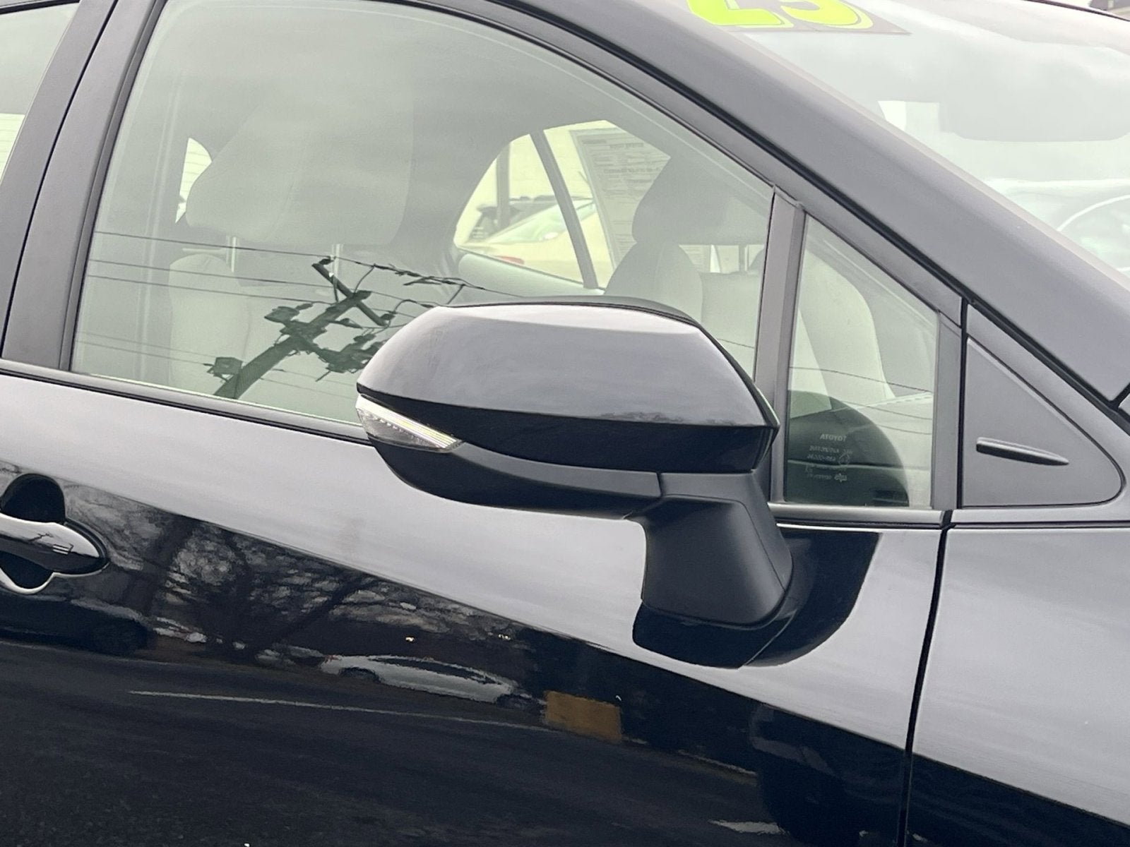 2025 Toyota Corolla Hatchback SE