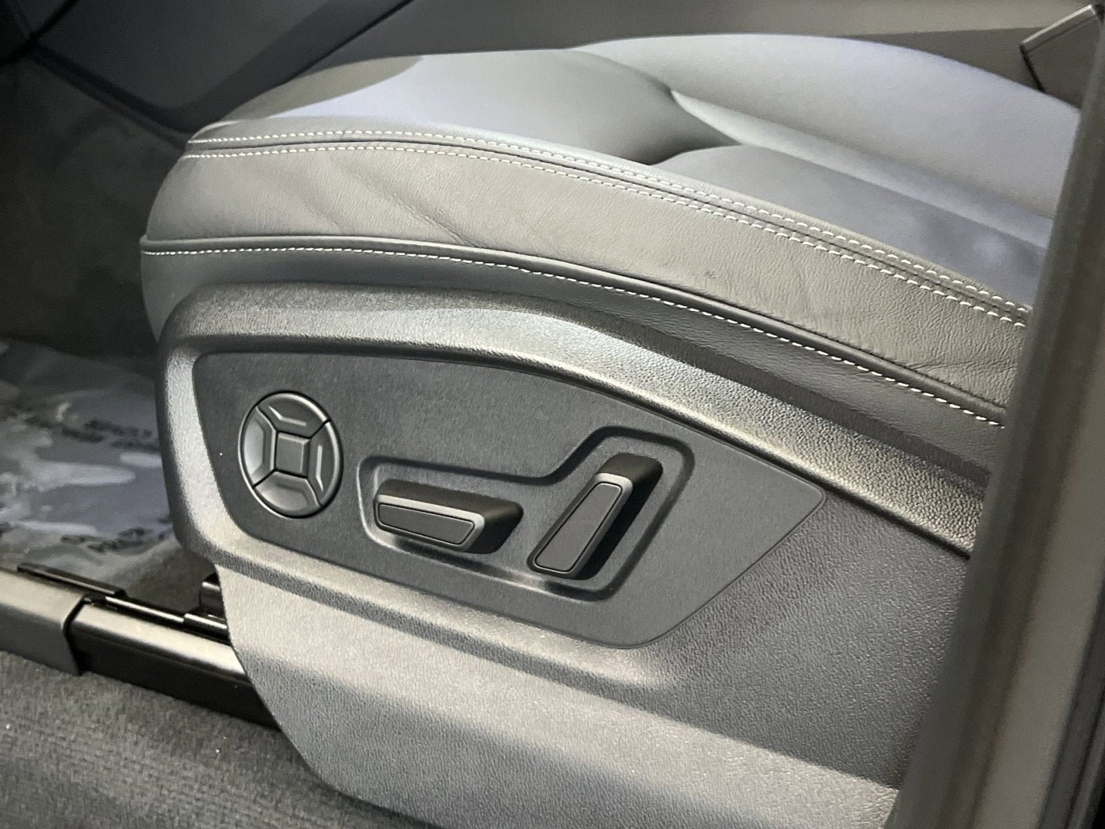 2025 Audi Q7 45 Premium