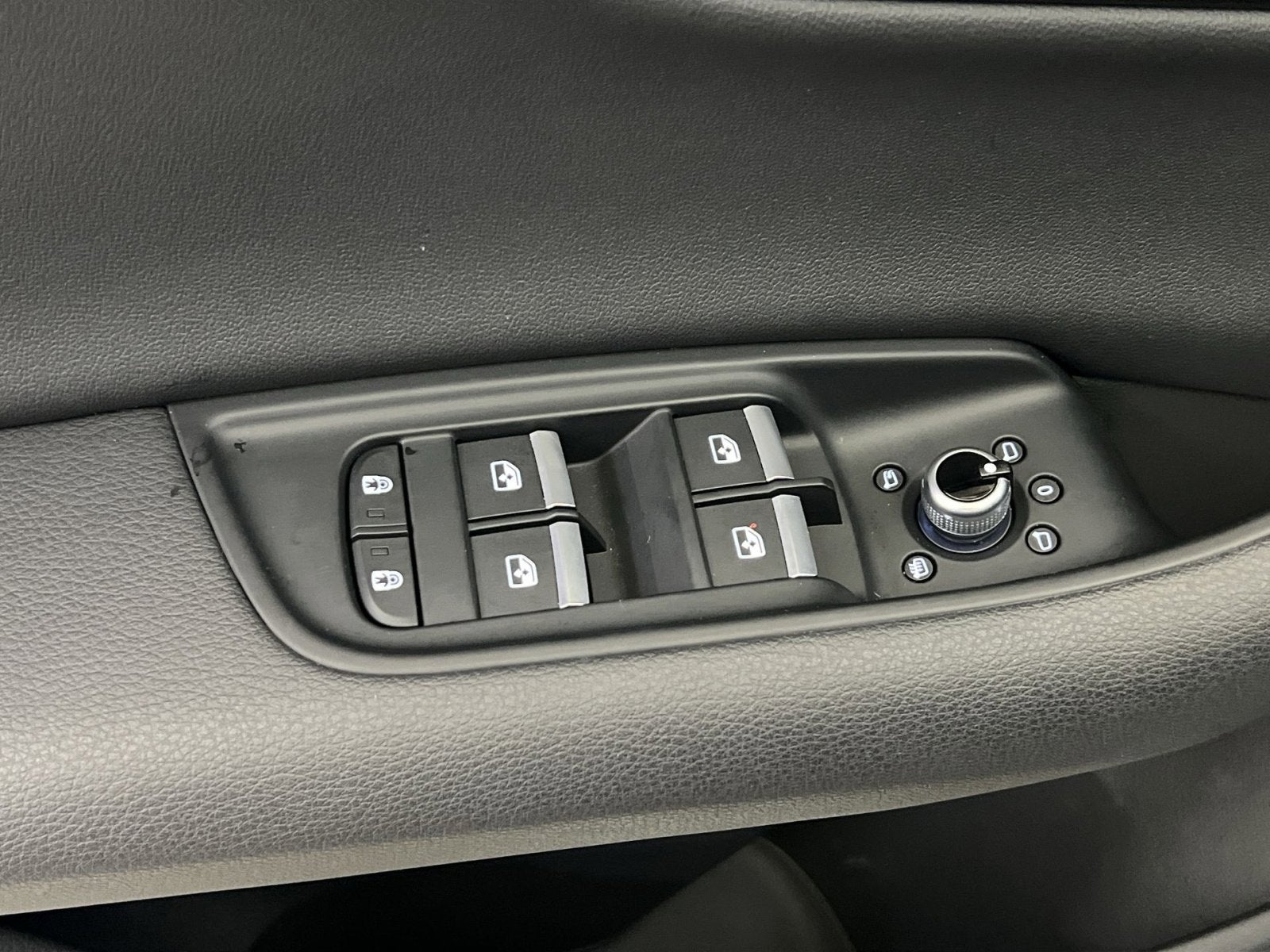 2025 Audi Q7 45 Premium