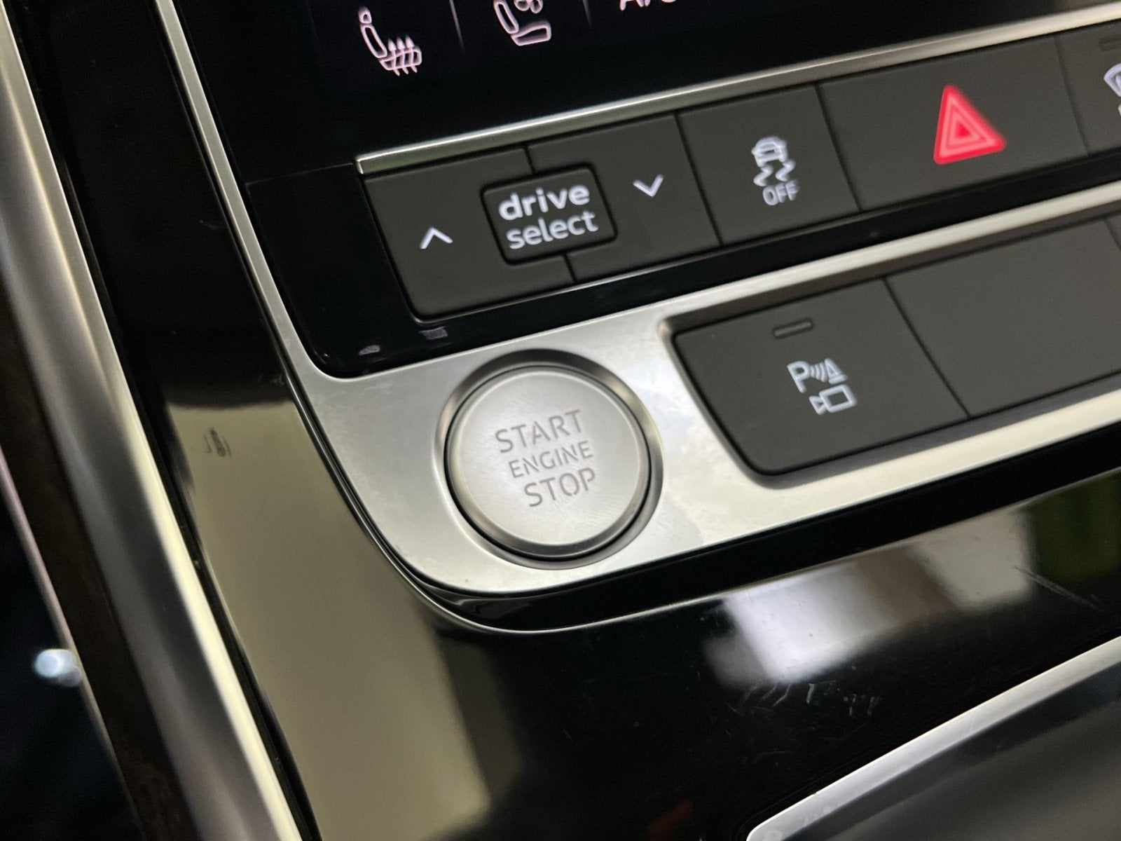 2020 Audi Q8 55 Premium Plus