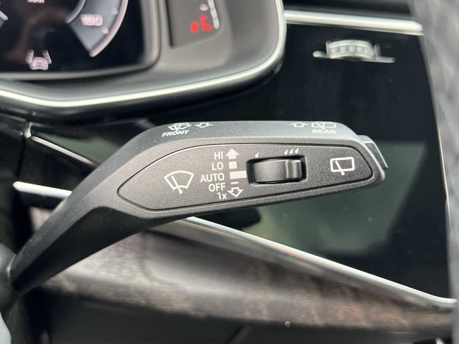 2021 Audi Q7 55 Premium Plus