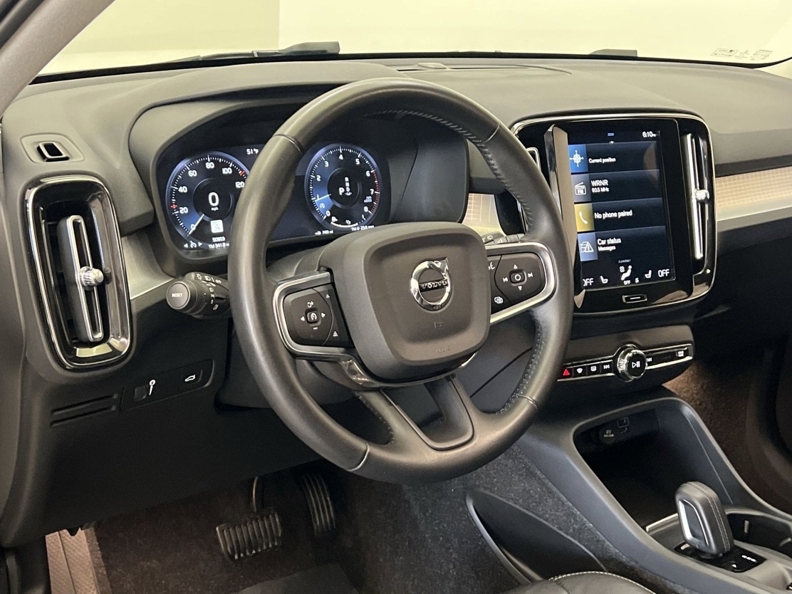 2021 Volvo XC40 Momentum