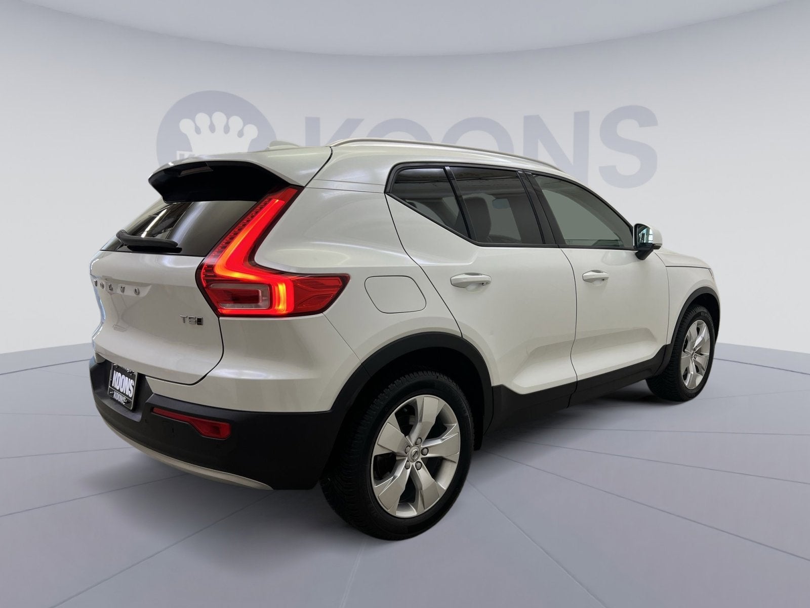 2021 Volvo XC40 Momentum