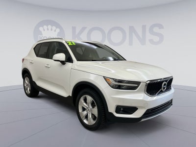 2021 Volvo XC40 Momentum