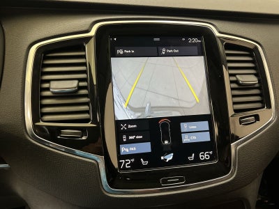 2017 Volvo XC90 T6 Momentum