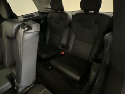 2017 Volvo XC90 T6 Momentum