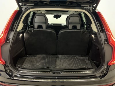 2017 Volvo XC90 T6 Momentum