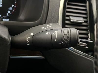 2017 Volvo XC90 T6 Momentum