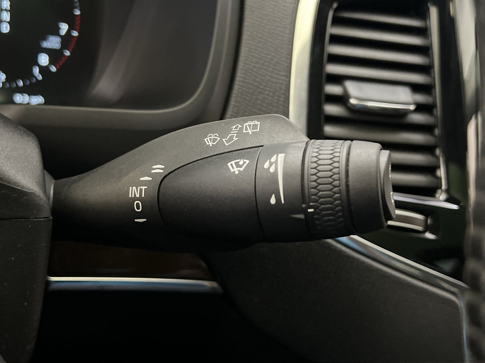 2017 Volvo XC90 T6 Momentum