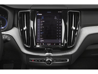 2022 Volvo XC60 B5 Momentum
