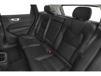 2022 Volvo XC60 B5 Momentum