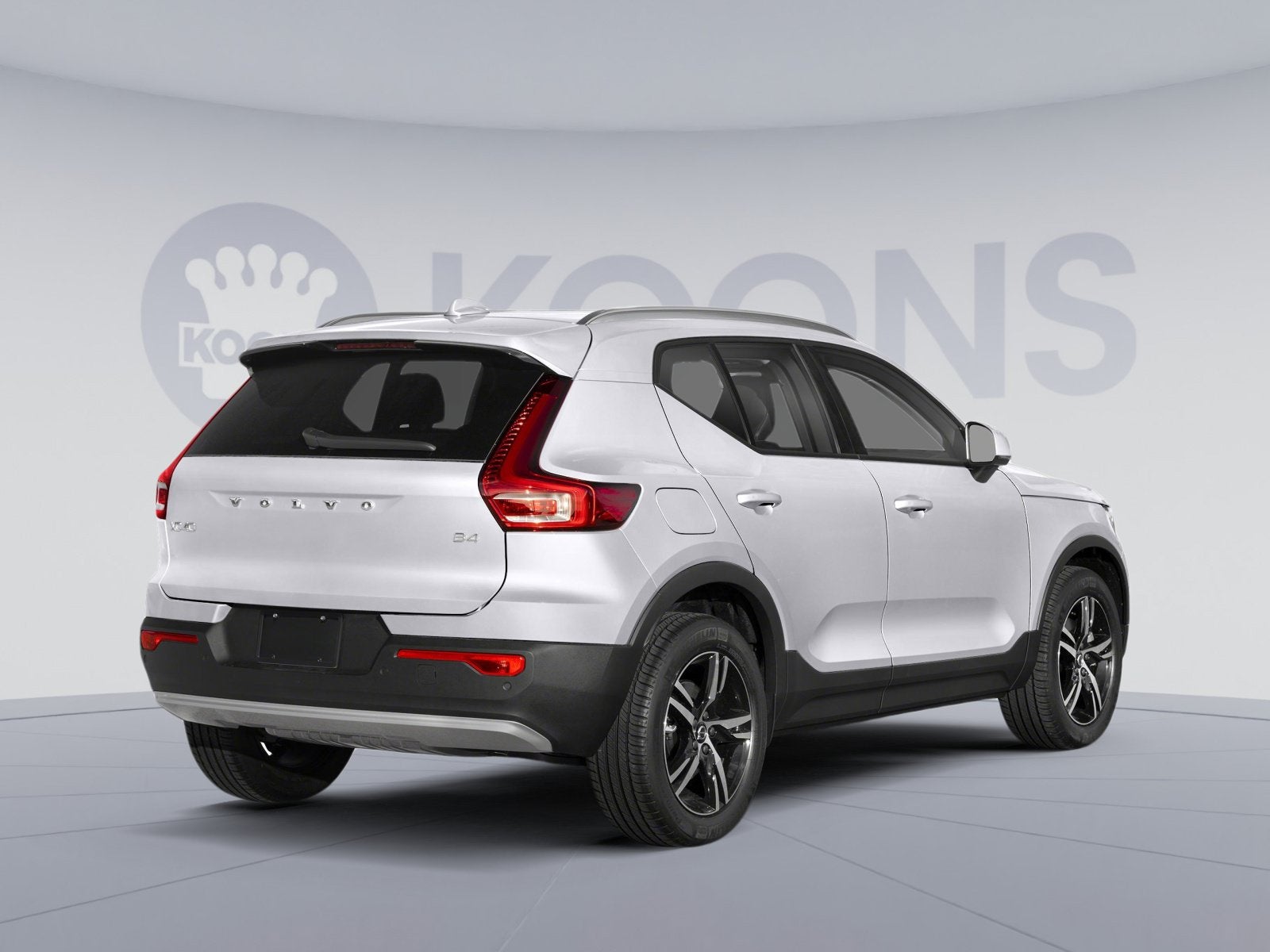 2023 Volvo XC40 B5 Plus Bright Theme