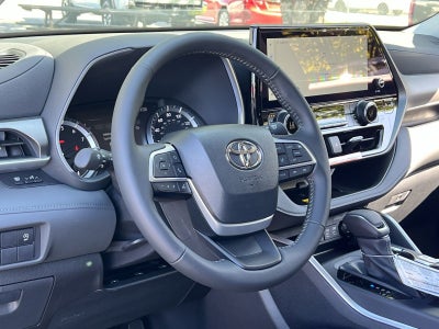 2026 Toyota Highlander XLE