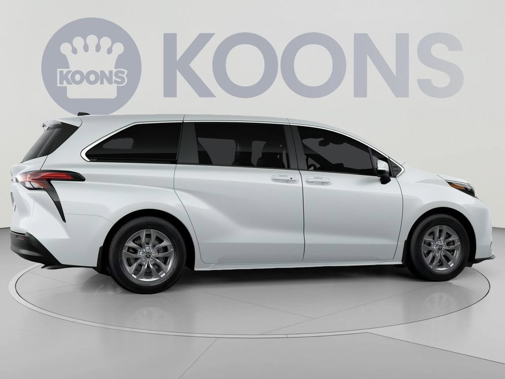 2026 Toyota Sienna LE