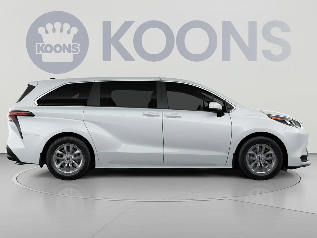 2026 Toyota Sienna LE