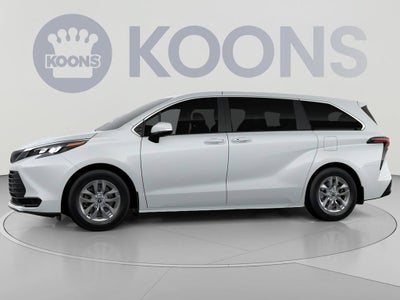 2026 Toyota Sienna LE